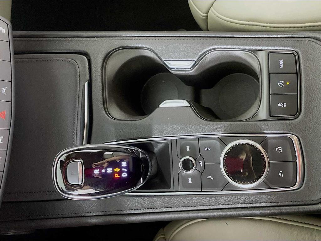 used 2022 Cadillac XT4 car, priced at $25,995