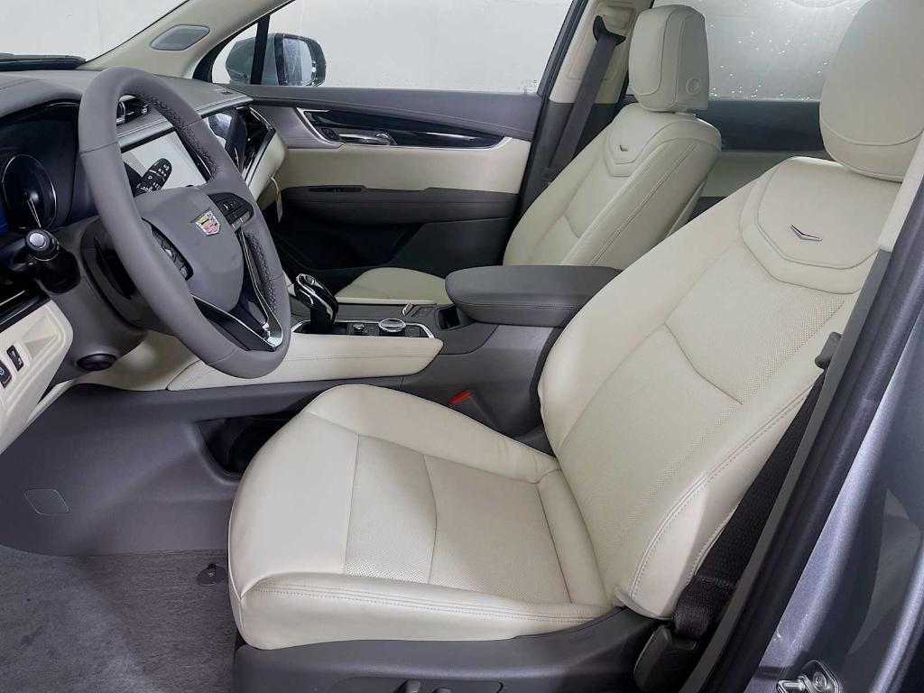 new 2025 Cadillac XT6 car, priced at $58,115