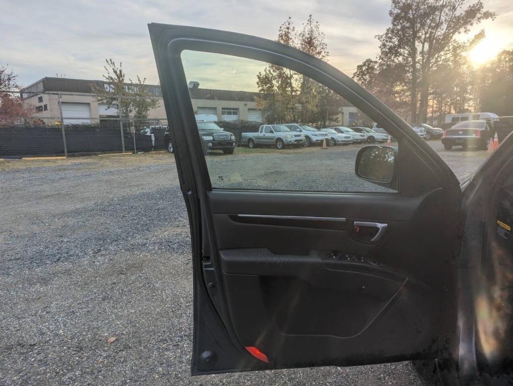 used 2007 Hyundai Santa Fe car, priced at $3,300