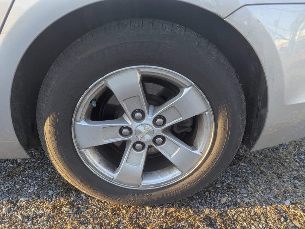 used 2013 Chevrolet Malibu car, priced at $3,400