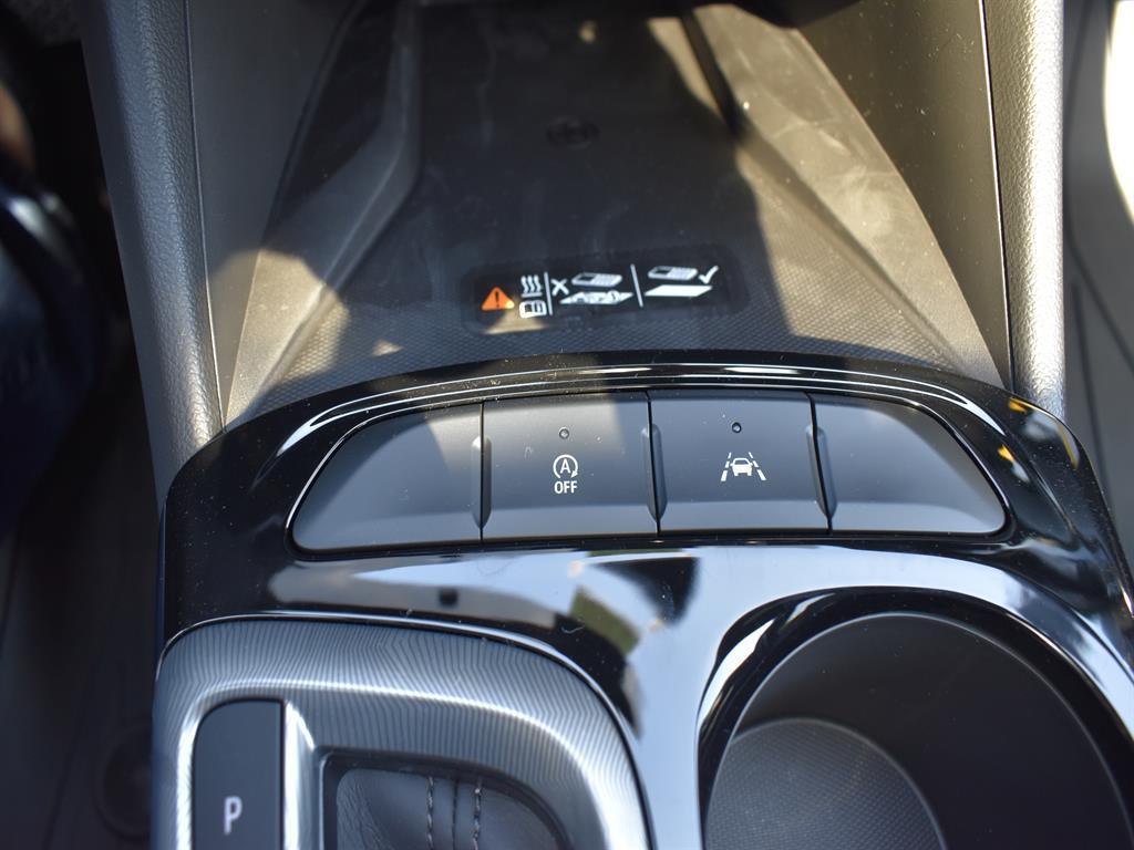 new 2025 Buick Envista car, priced at $28,295