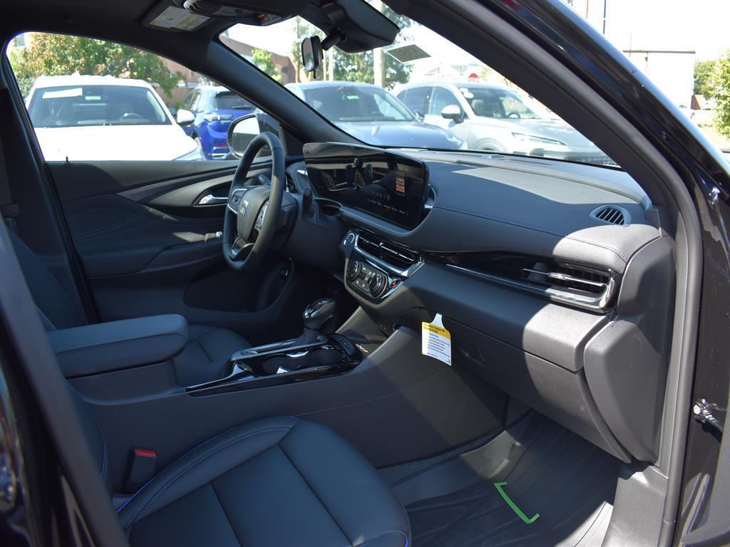 new 2025 Buick Envista car, priced at $28,295