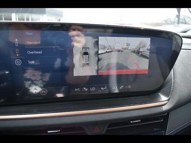 new 2025 Buick Envision car, priced at $40,331