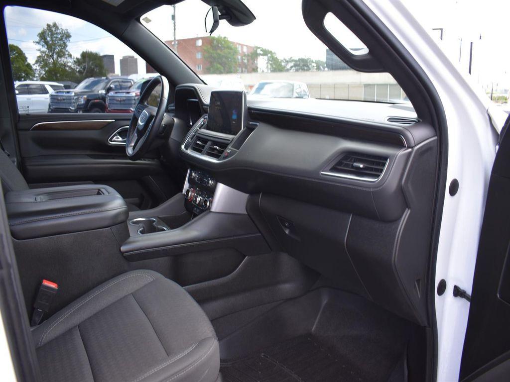 used 2022 GMC Yukon XL car, priced at $34,995