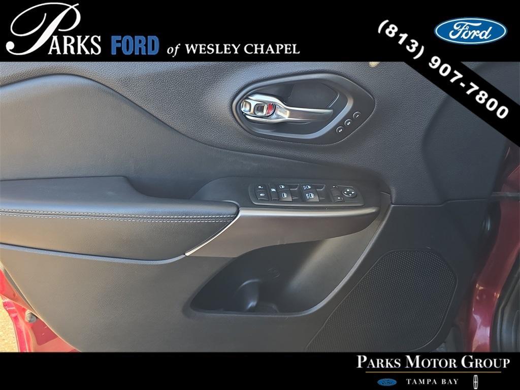 used 2019 Jeep Cherokee car, priced at $12,932