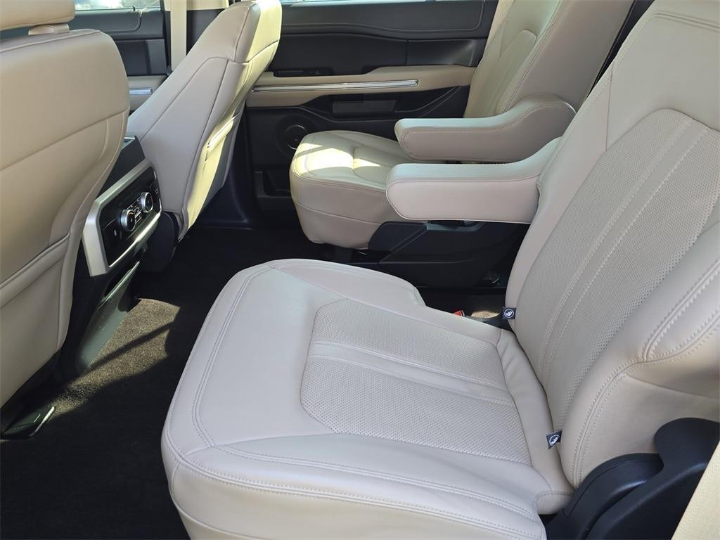 used 2023 Ford Expedition car, priced at $51,289