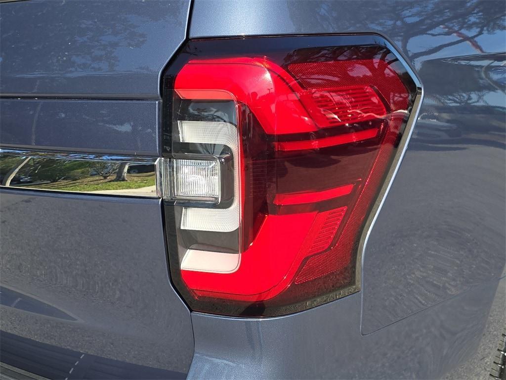 used 2023 Ford Expedition car, priced at $51,289