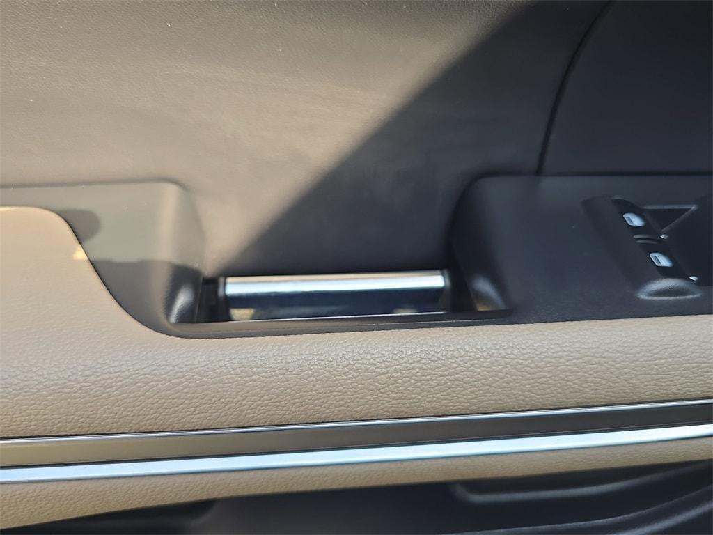 used 2023 Ford Expedition car, priced at $51,289