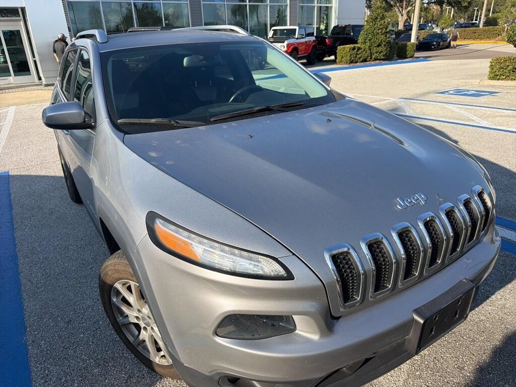 used 2014 Jeep Cherokee car, priced at $11,737