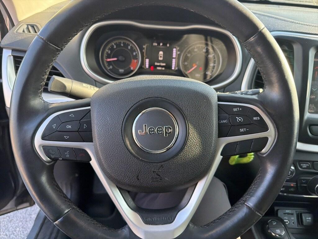 used 2014 Jeep Cherokee car, priced at $11,737