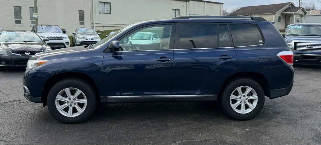used 2012 Toyota Highlander car, priced at $13,995