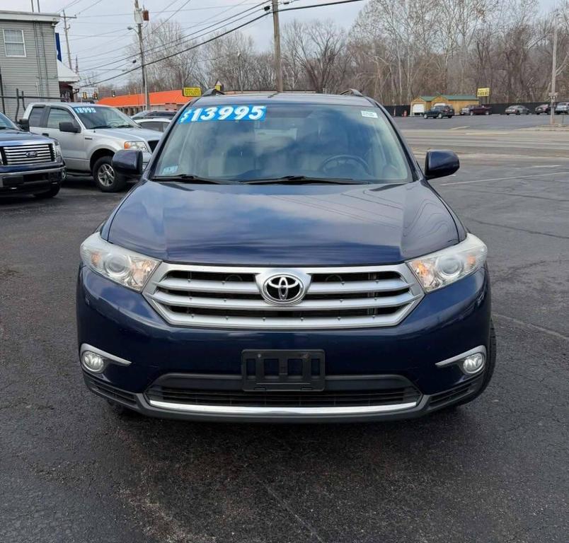 used 2012 Toyota Highlander car, priced at $13,995