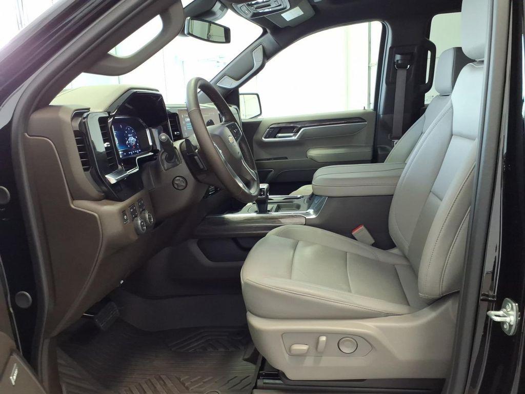 used 2025 Chevrolet Silverado 1500 car, priced at $55,988