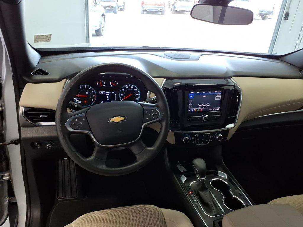 used 2022 Chevrolet Traverse car, priced at $19,905