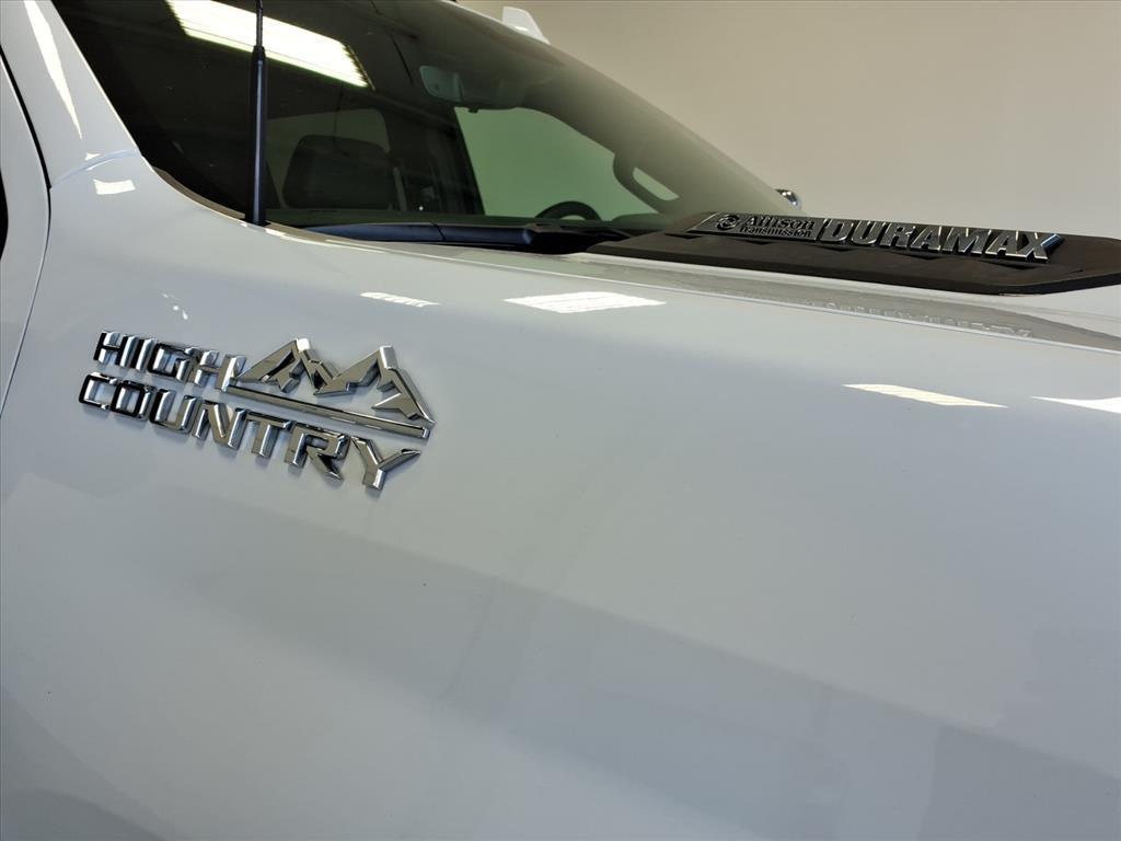 used 2024 Chevrolet Silverado 2500 car, priced at $67,318