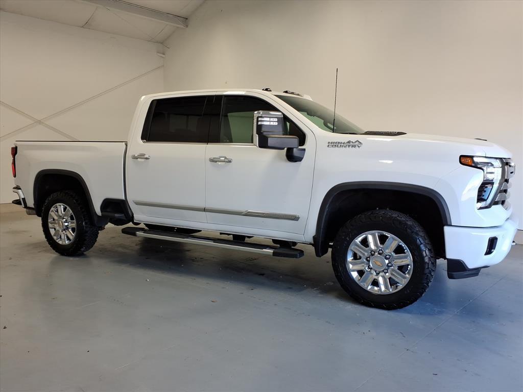 used 2024 Chevrolet Silverado 2500 car, priced at $67,318