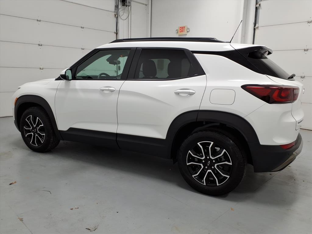 used 2024 Chevrolet TrailBlazer car, priced at $28,318
