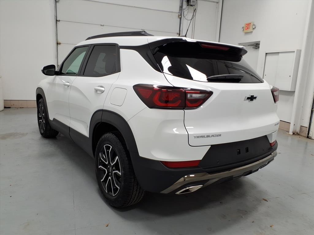 used 2024 Chevrolet TrailBlazer car, priced at $28,318