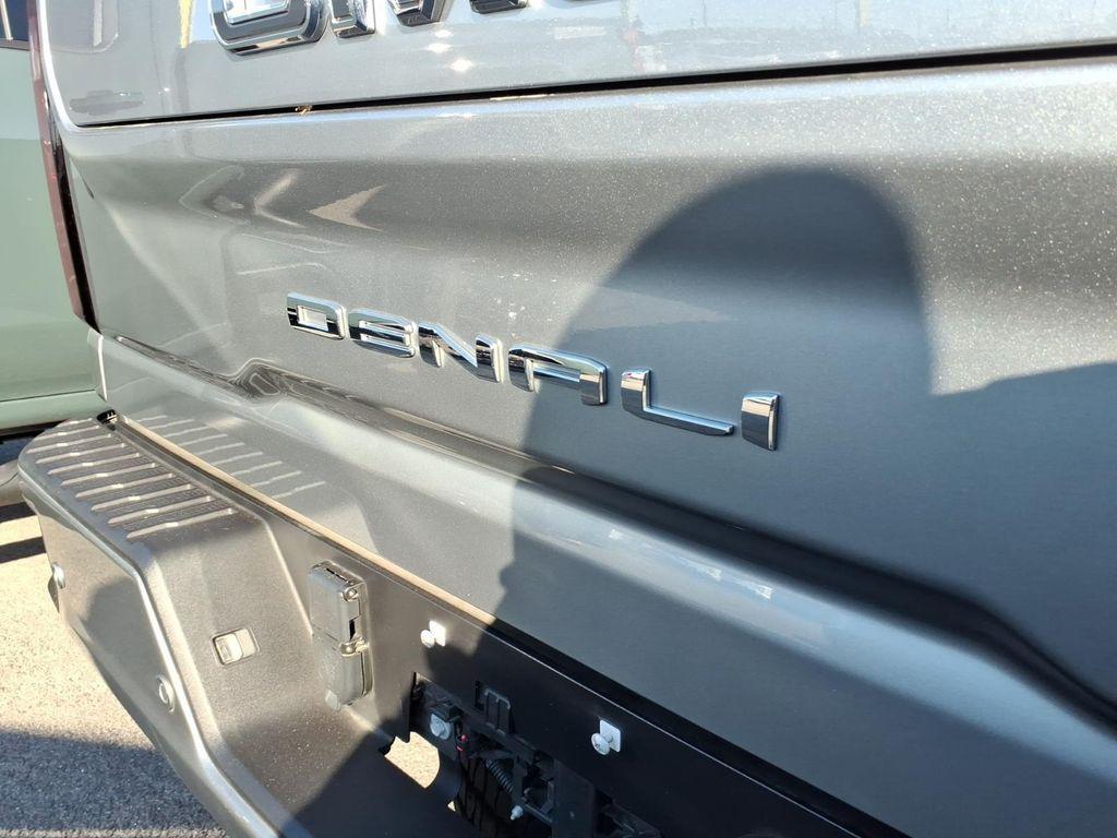 used 2024 GMC Sierra 2500 car, priced at $75,900