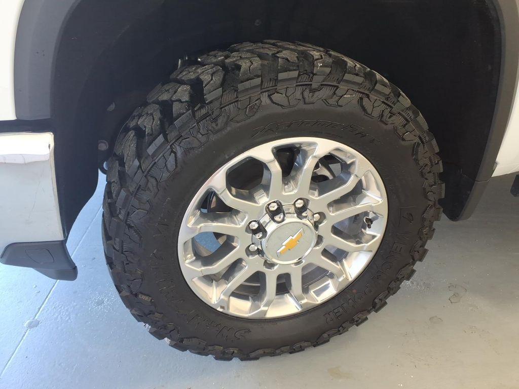 used 2025 Chevrolet Silverado 2500 car, priced at $69,220