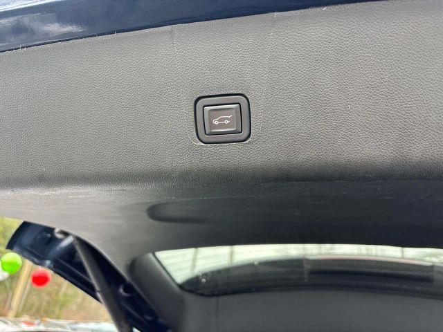 used 2023 Chevrolet Traverse car, priced at $26,900