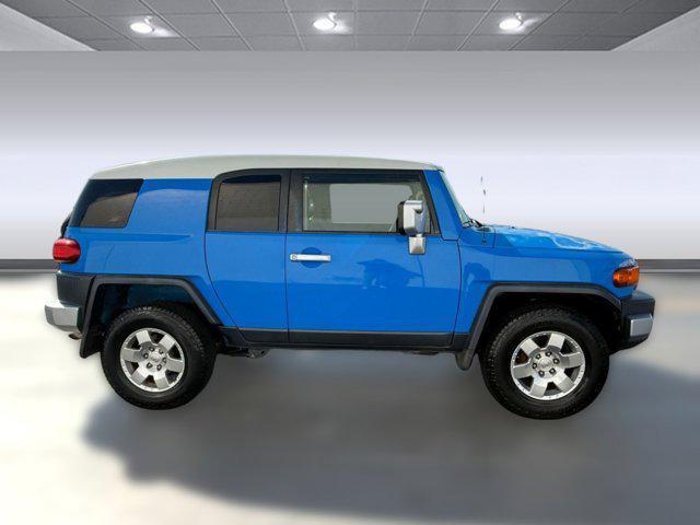 used 2007 Toyota FJ Cruiser car, priced at $9,999