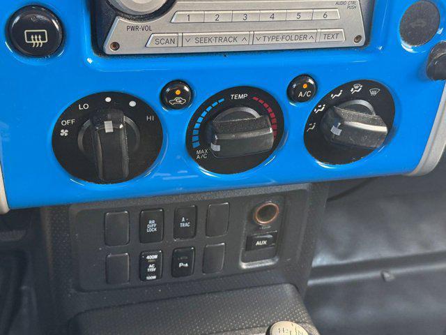 used 2007 Toyota FJ Cruiser car, priced at $9,999