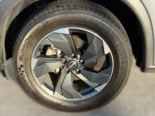 used 2024 Nissan Rogue car, priced at $17,999