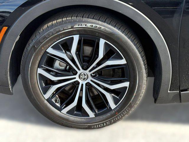 used 2025 Toyota Crown car, priced at $33,997