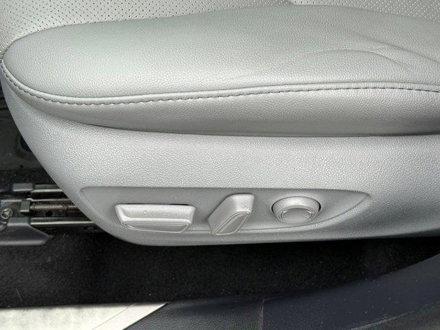 used 2021 Toyota Highlander Hybrid car, priced at $27,997