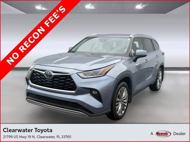 used 2021 Toyota Highlander Hybrid car, priced at $27,997