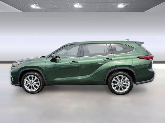 used 2023 Toyota Highlander car, priced at $37,999