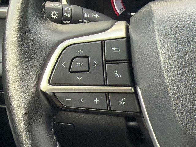 used 2025 Toyota Highlander car, priced at $46,998