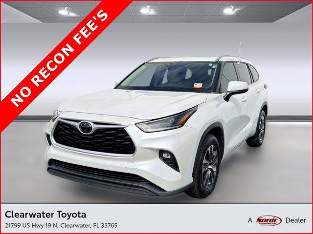 used 2021 Toyota Highlander car, priced at $26,999