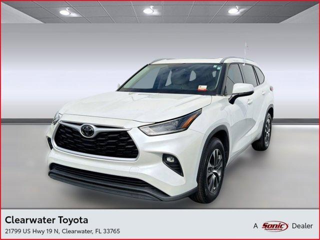 used 2021 Toyota Highlander car, priced at $26,999