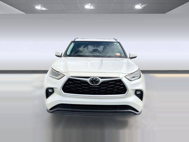 used 2021 Toyota Highlander car, priced at $26,999