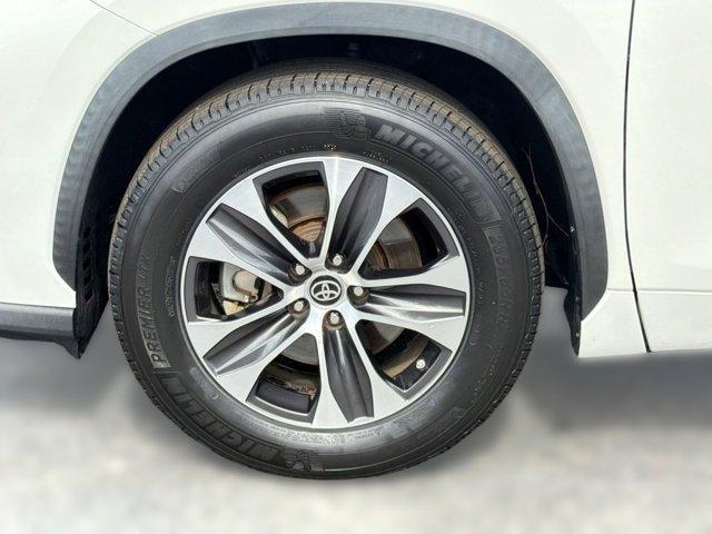 used 2021 Toyota Highlander car, priced at $26,999