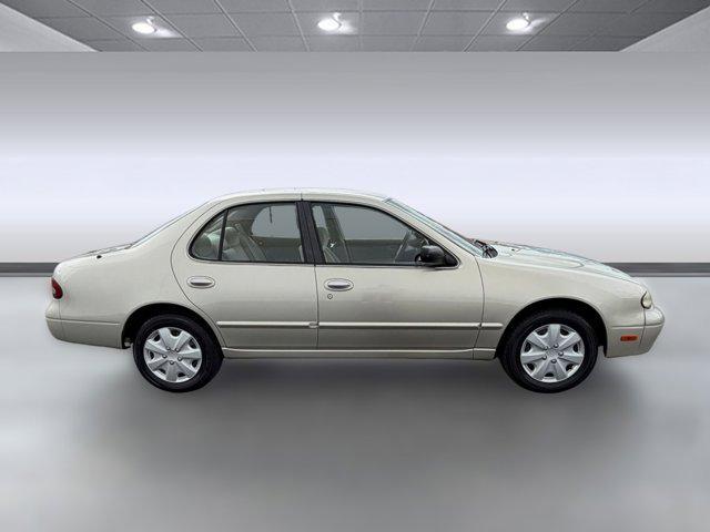 used 1995 Nissan Altima car, priced at $5,999