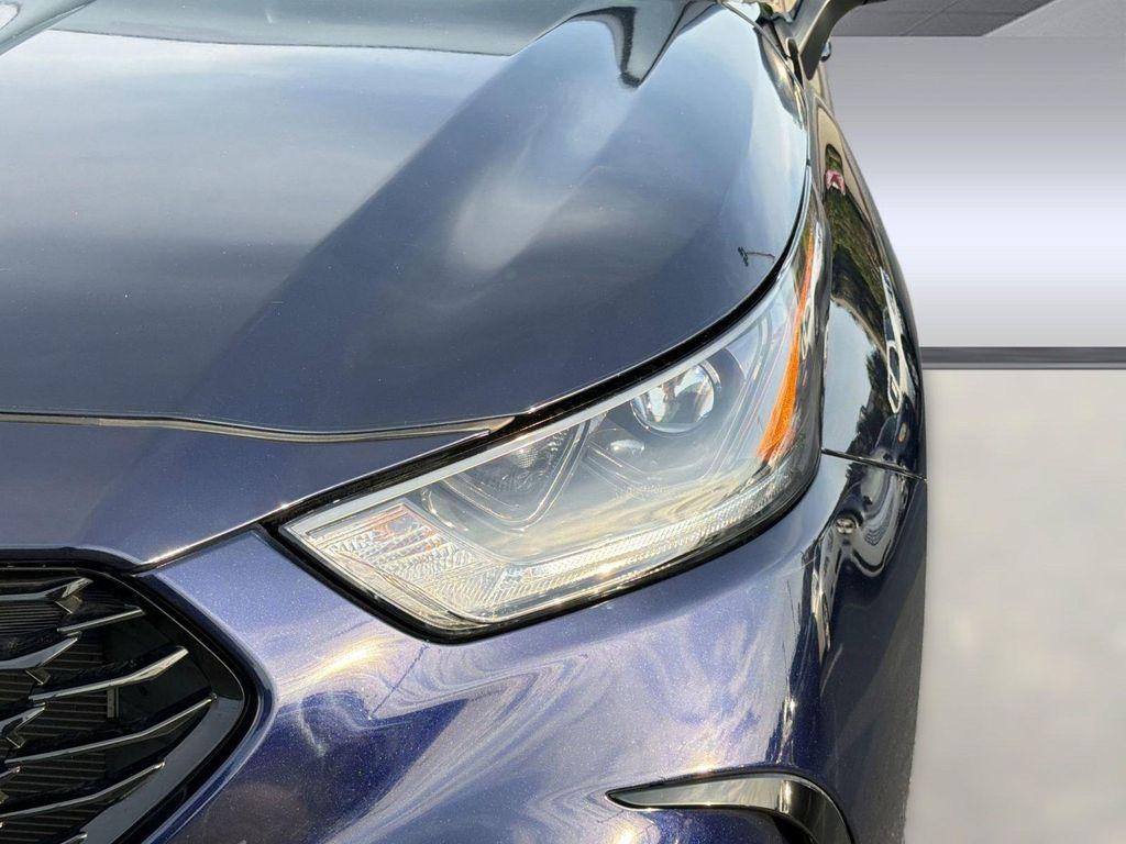 used 2021 Toyota Highlander car, priced at $32,998