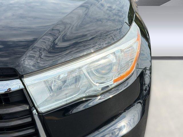 used 2016 Toyota Highlander car, priced at $20,999