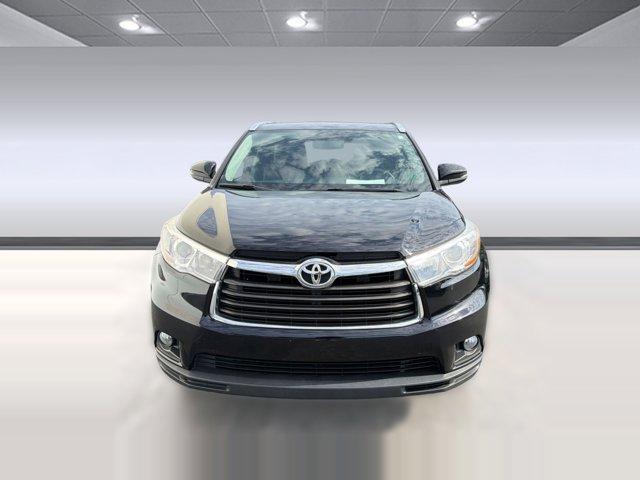 used 2016 Toyota Highlander car, priced at $20,999