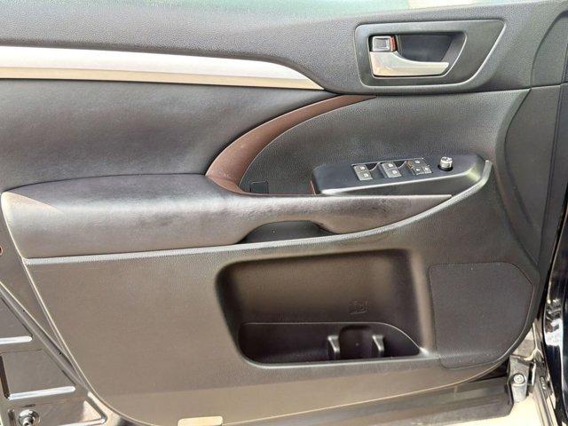 used 2016 Toyota Highlander car, priced at $20,999