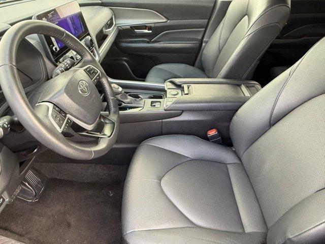 used 2025 Toyota Grand Highlander car, priced at $40,498