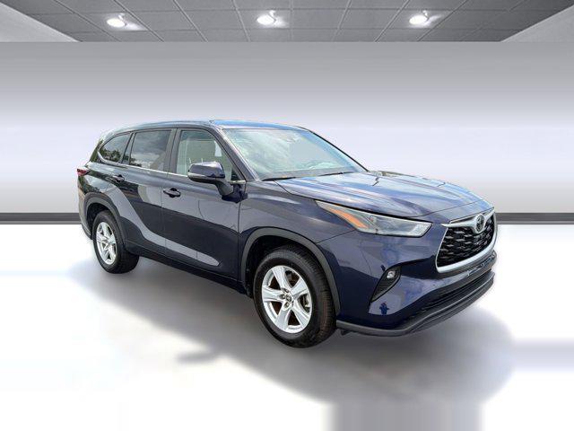 used 2025 Toyota Highlander car, priced at $36,997