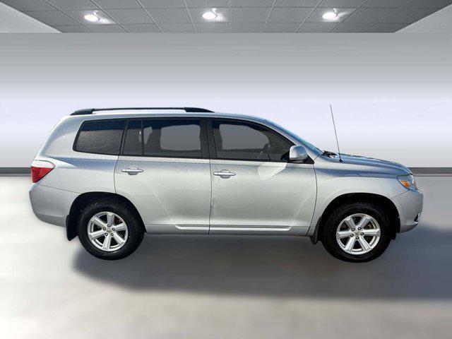 used 2010 Toyota Highlander car, priced at $8,999