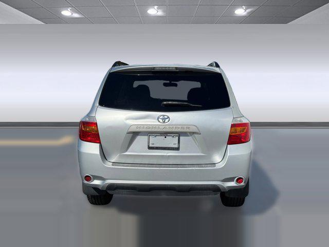 used 2010 Toyota Highlander car, priced at $8,999