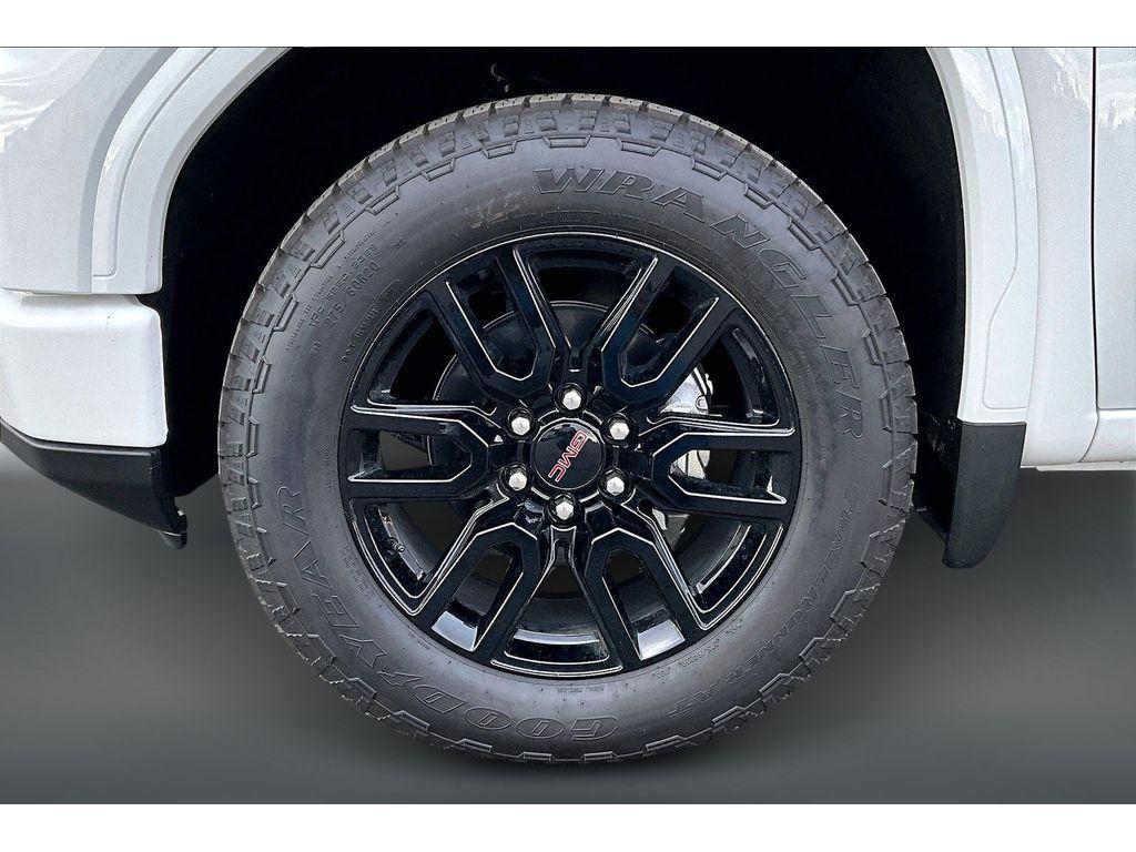 new 2025 GMC Sierra 1500 car, priced at $56,324