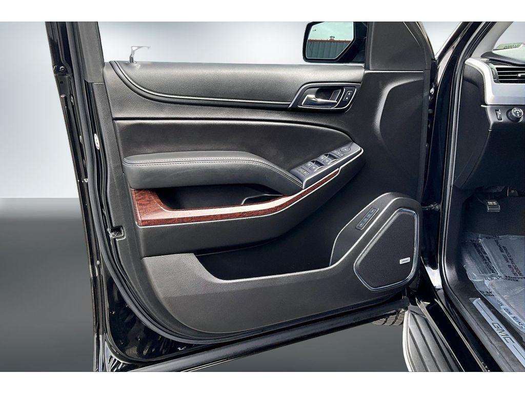 used 2019 GMC Yukon car, priced at $27,995