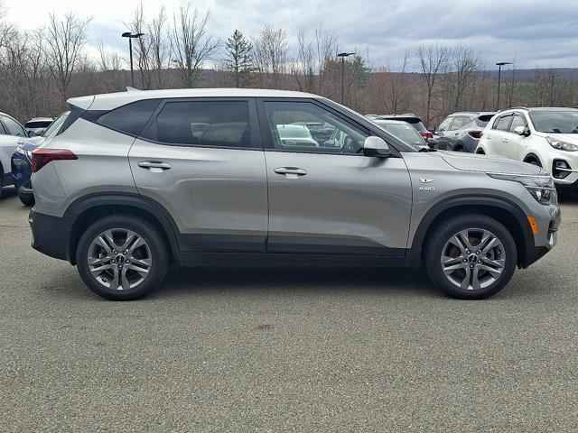 used 2023 Kia Seltos car