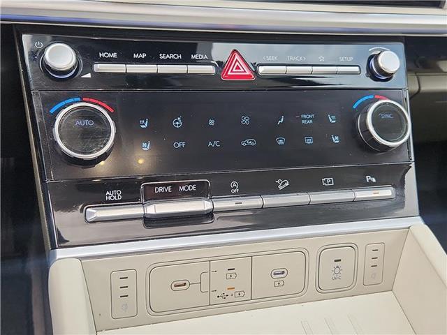 used 2024 Hyundai Santa Fe car, priced at $35,897